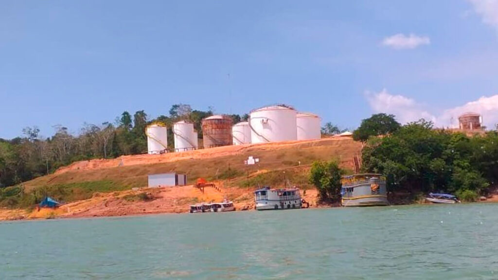 porto de combustíveis